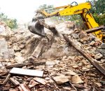 ukiniu pastatu griovimas